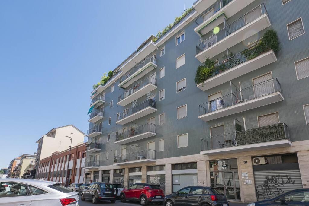 Ferienwohnung Youhosty - Zuretti42 Mailand Exterior foto
